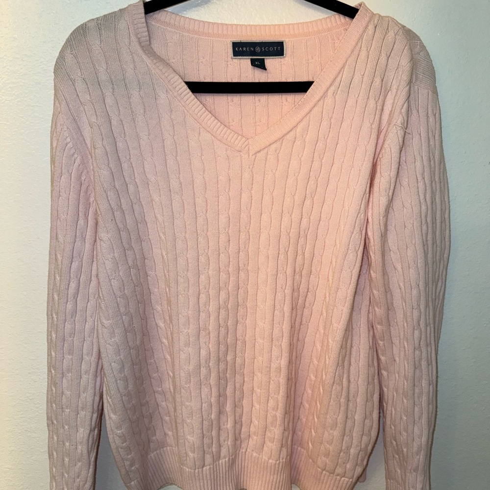 Stunning Light Pink Sweater 🩰🌸